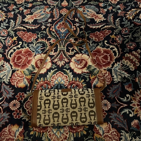 Etienne Aigner Crossbody Purse with Multiple Pockets - Picture 2 of 5